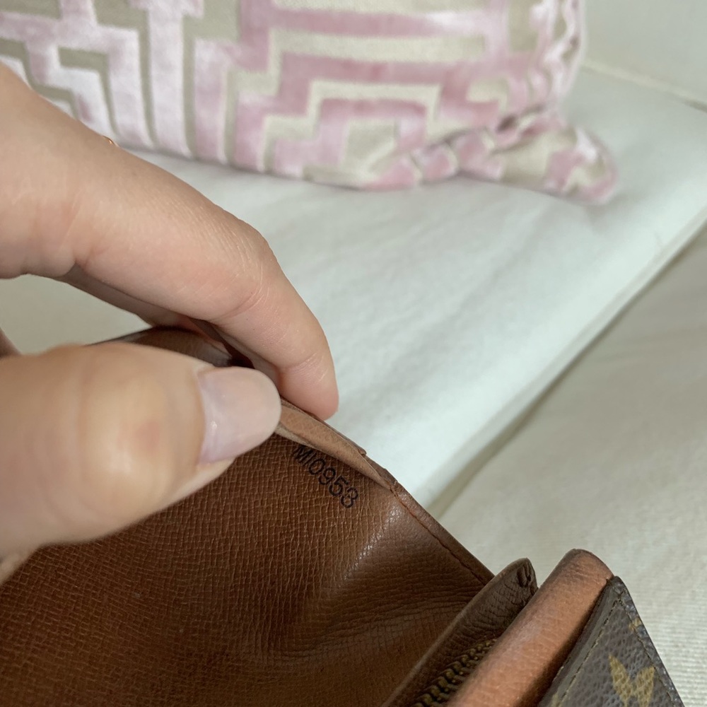 Authentic Louis Vuitton Porte Monnaie wallet - Picture 7 of 8